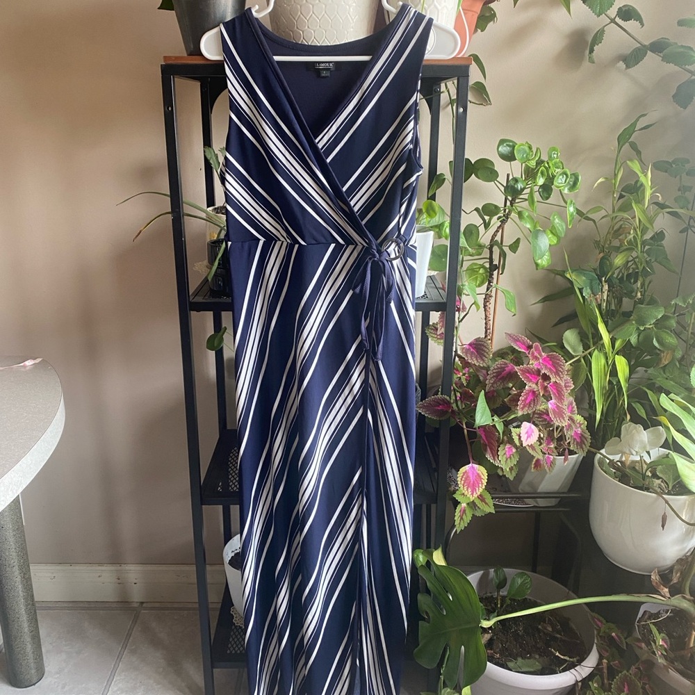 Glamour Navy & White Striped Maxi Dress – Worn but Looks As Good As New